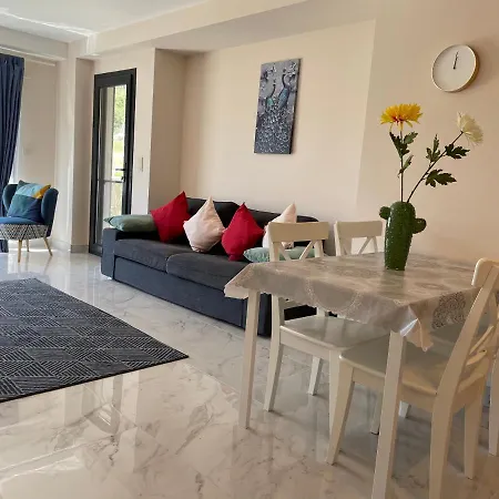 Olive Apartment *